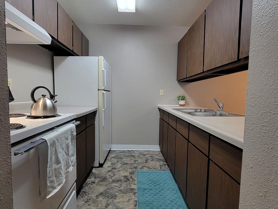 Liberty Lights Apartments A 1627 7th St N Wahpeton ND Zillow