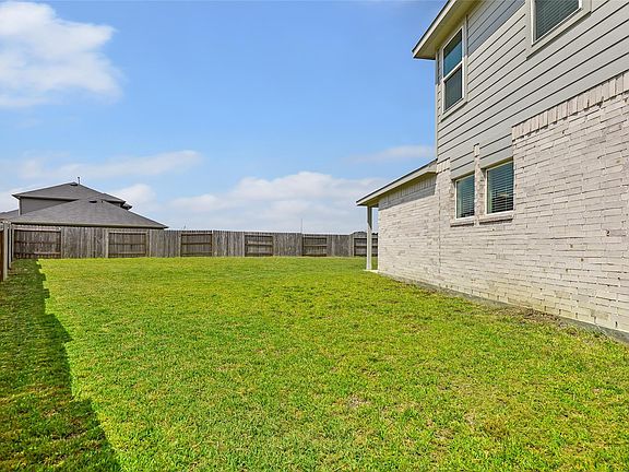 4th image of 306 Springfield Shores Ct