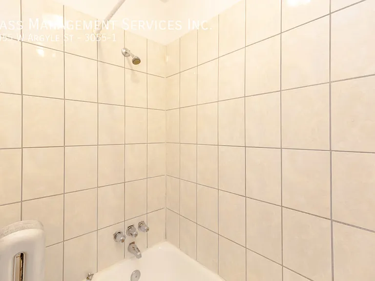 3055 W Argyle St #1 — Photo 6