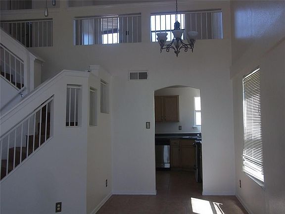 4th image of 6052 Palmdale St
