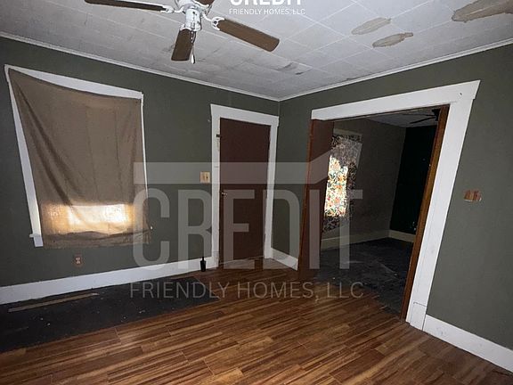 3rd image of 1028 E Garfield Ave