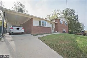 4 bed, 2.5 bath, $3,150 — Photo 2