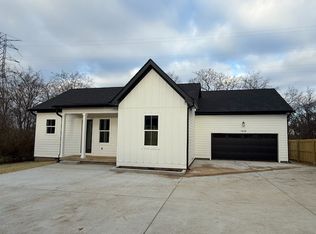 1811B Elizabeth Rd, Nashville, TN 37218