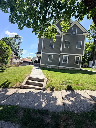 19 Ferdinand St #4 Photo 1