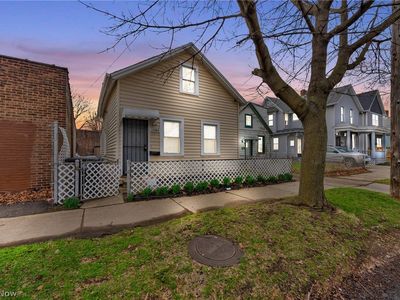1984 W 52nd St, Cleveland, OH, 44102