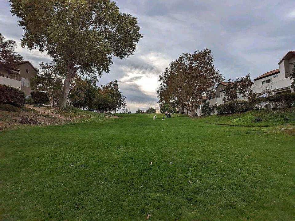 1st image of 24464 Valle Del Oro