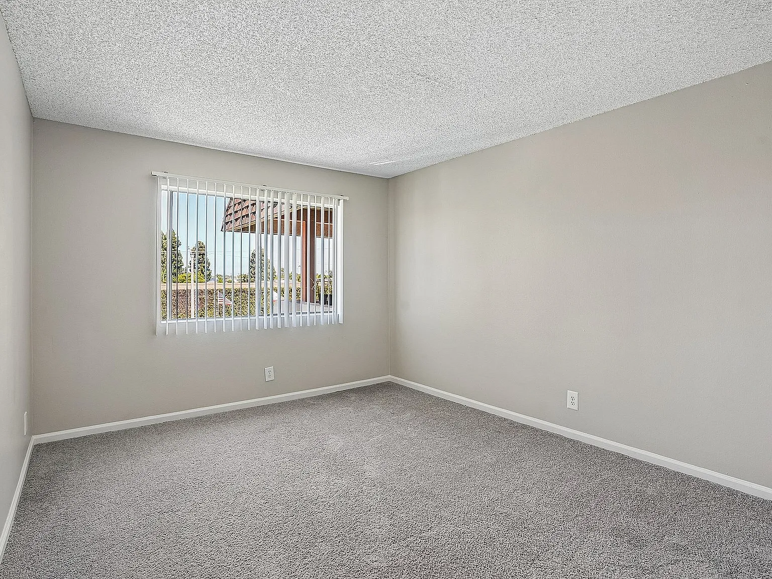 Springdale Villa — Photo 4