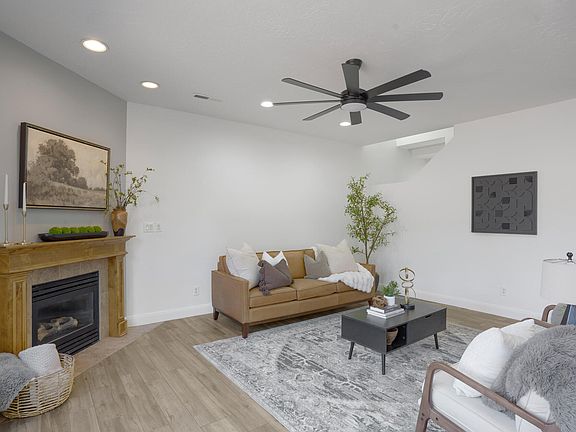 4th image of 2972 E 110 North Cir