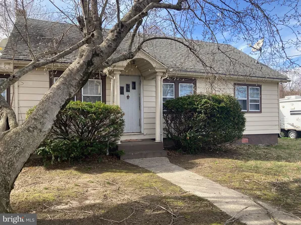 91 Yorke St, Salem, NJ 08079