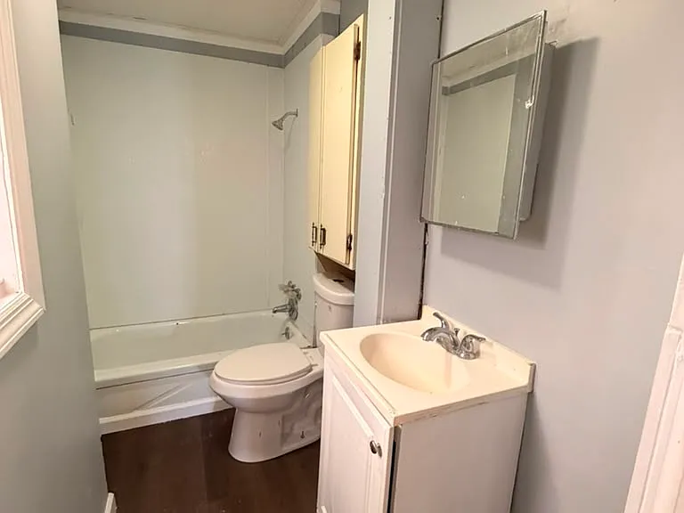 460 5th Ave #1 — Photo 16
