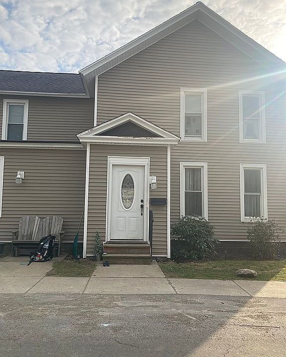 2nd image of 14 Franklin St