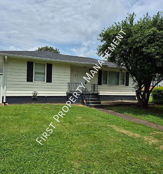1013 Lansdell Rd