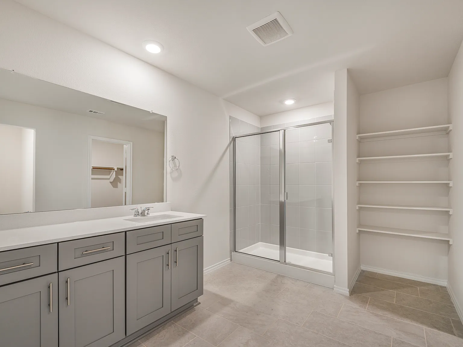 207 Mina Street — Photo 4