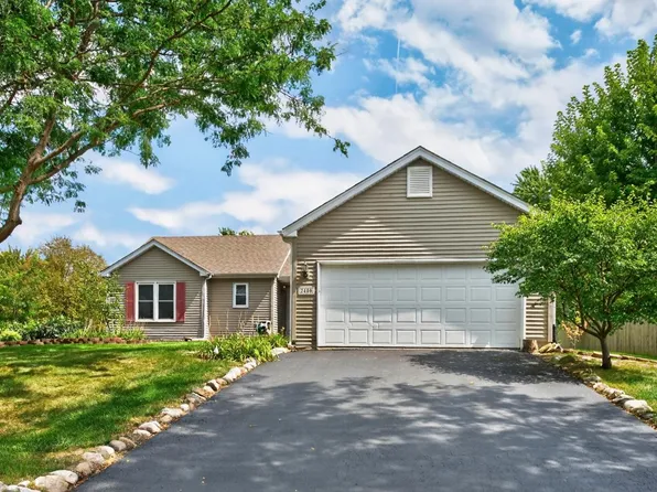 2400 Winfield Ln, Belvidere, IL 61008