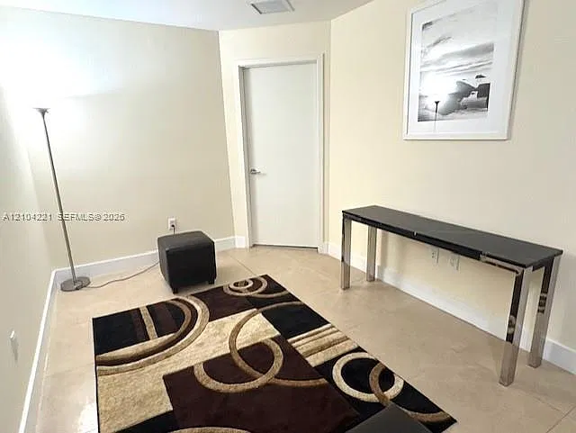 1100 Millecento Residence — Photo 3