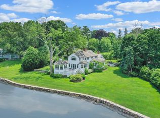 16 Marlow Ct, Riverside, CT 06878