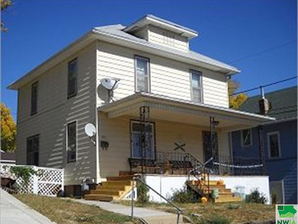 1st image of 211 22nd St