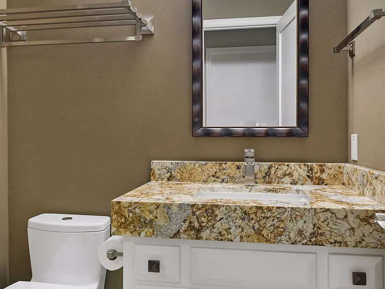4390 Trillium Ln W — Photo 36
