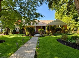 72 Foster Rd, Tenafly Boro, NJ 07670