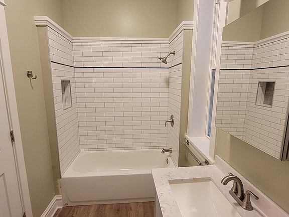 4th image of 3535 N Sheffield Ave #2S