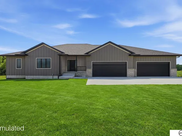 20155 S 120th St, Hickman, NE 68372
