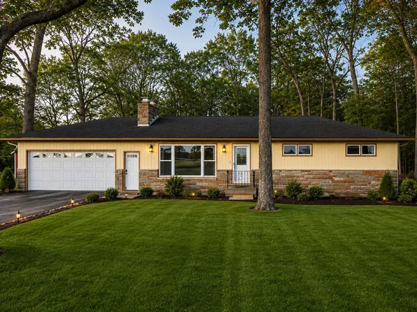 28902 Yaw St, Dowagiac, MI 49047