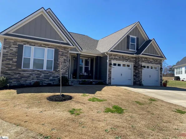 312 Blue Bock Ct, Travelers Rest, SC 29690
