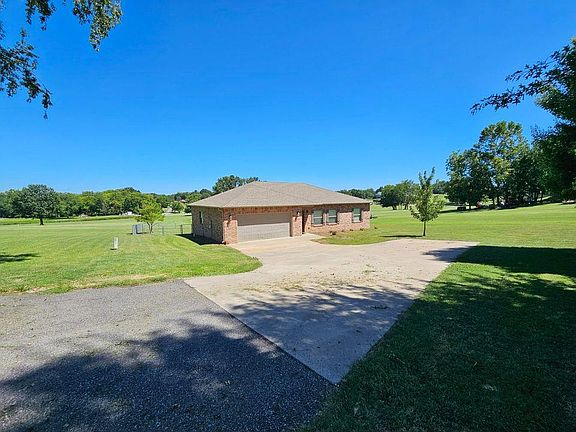 House is at the end of a cul-de-sac