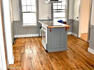 27 5th St, Dover, NH 03820