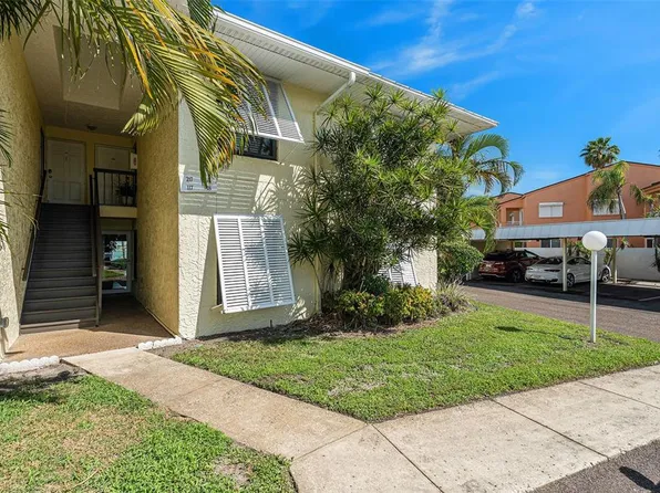 7310 Sunshine Skyway Ln S APT 118, Saint Petersburg, FL 33711