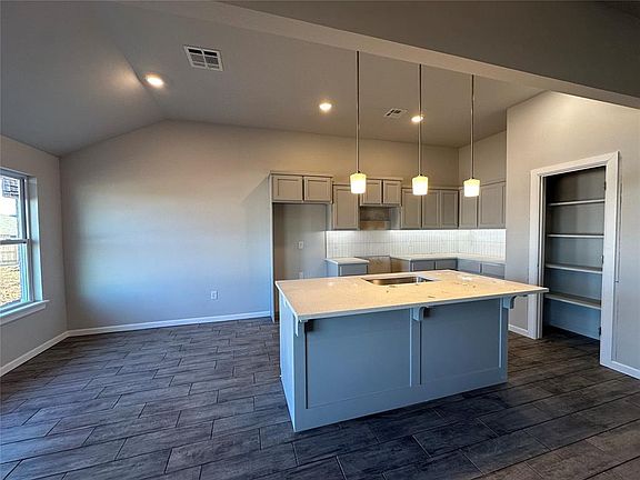 5th image of 1000 Acacia Creek Dr