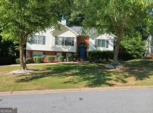 215 Forest Brook Dr, Covington, GA 30016
