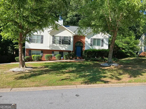 215 Forest Brook Dr, Covington, GA 30016