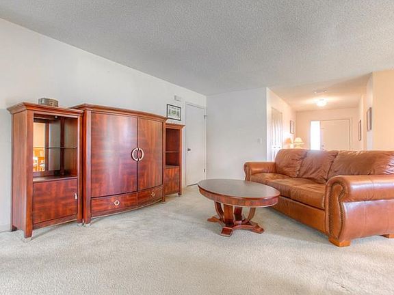 4th image of 2207 Hartlebury Way #2207