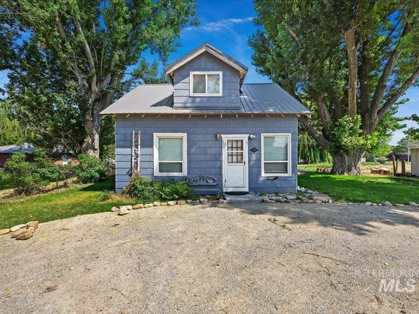 330 15th St, Heyburn, ID 83336