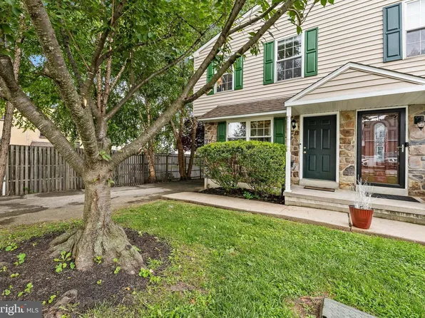 520 Johnson Ave, Ridley Park, PA 19078
