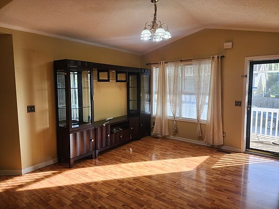 5th image of 316 Picket Place Way