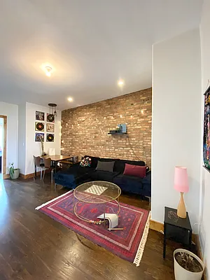 Rented by Nooklyn NYC LLC | media 24
