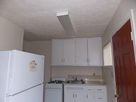 4th image of 4739 E 19th St