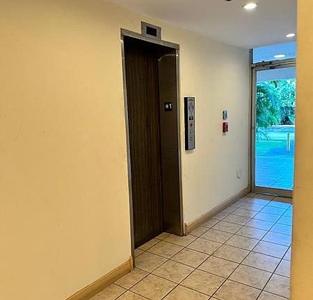 4th image of 4265 NW South Tamiami Canal Dr