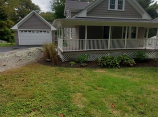 924 Tourtellot Hill Rd, North Scituate, RI 02857