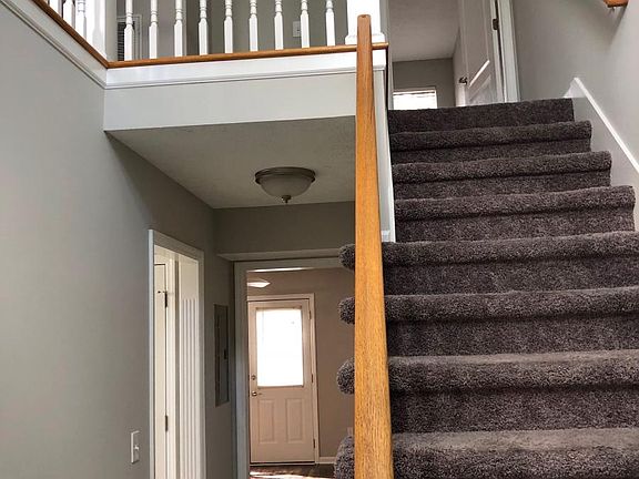 3rd image of 1415 Middleborough Ct