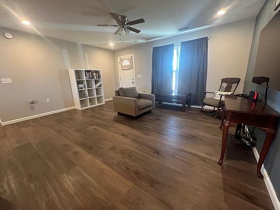 5th image of 34 Roselene Dr