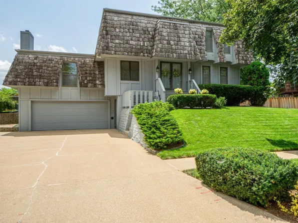 1504 Hiawatha Trl, Sioux City, IA 51104