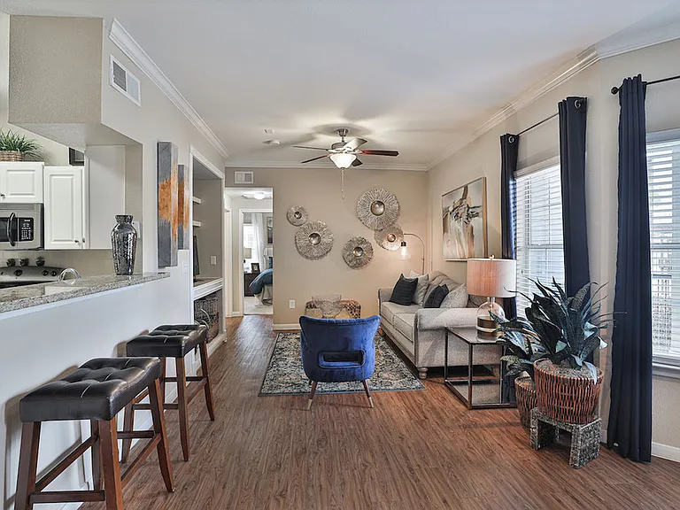 Enclave At Woodbridge — Photo 9