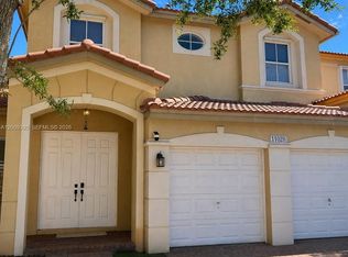 11028 NW 87th Ln, Doral, FL 33178