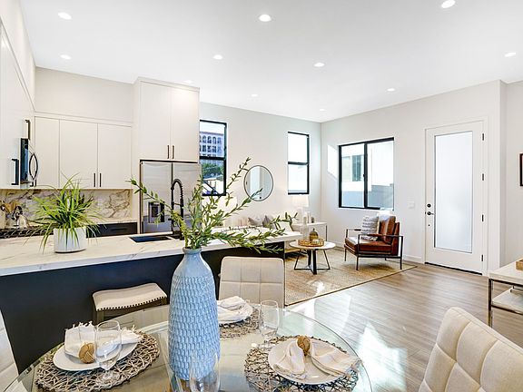 2nd image of 2041 Diamond St #0
