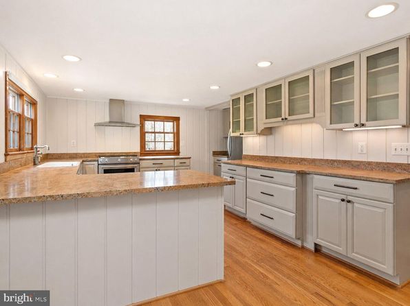 326 Walker Rd