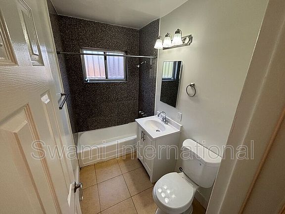 5th image of 2804 W El Segundo Blvd APT 8