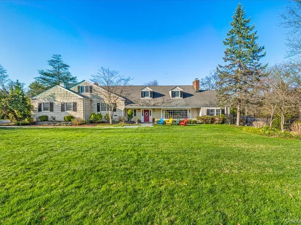 100 Elderfields Road, Manhasset, NY 11030